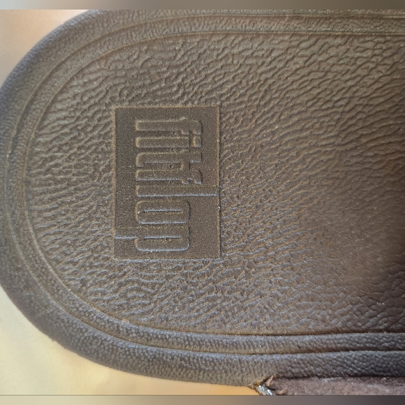 Fitflop LULU Bronze Shimmer Sandals Flip Flops Size 7 - Picture 6 of 10